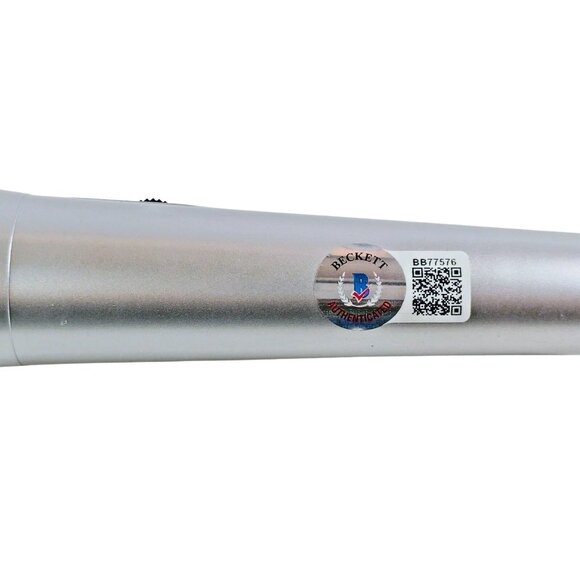 Charlotte Flair WWE Signed Microphone Woooo Inscript BAS Beckett Proof Autograph - Picture 3 of 9